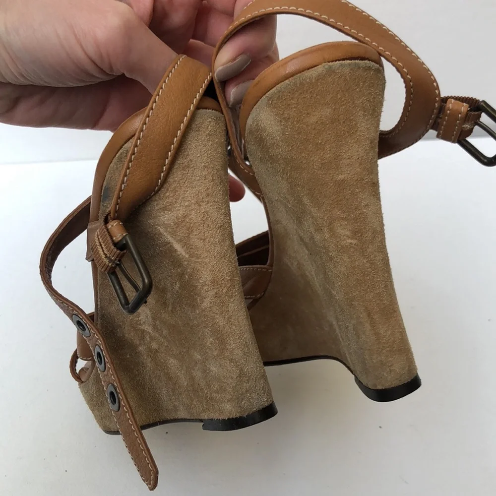 Saks fifth Avenue brown suede and leather platform heels size 7.5